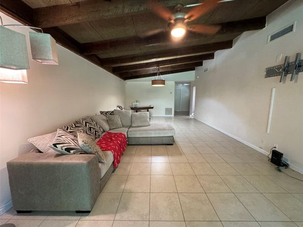 956 Mockingbird Ln, Plantation FL 33324