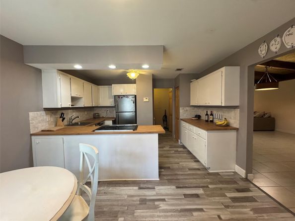 956 Mockingbird Ln, Plantation FL 33324