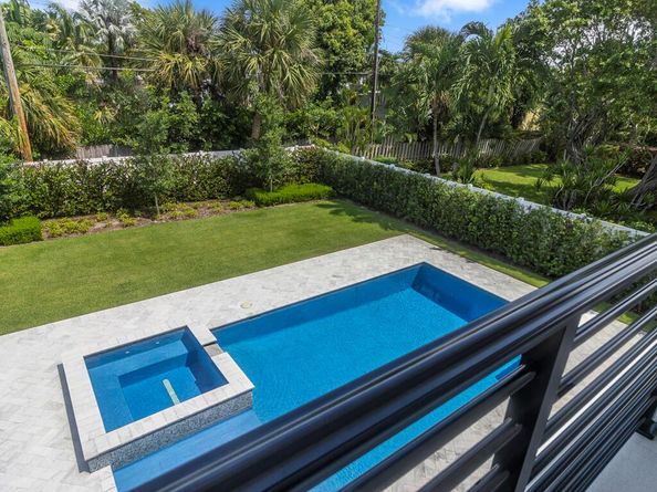 245 Alhambra Place, West Palm Beach FL 33405