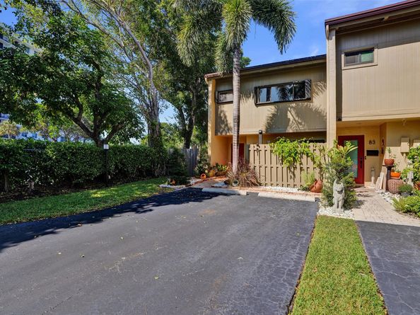 81 NE 17th Ct, Fort Lauderdale FL 33305