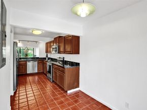 81 NE 17th Ct, Fort Lauderdale FL 33305