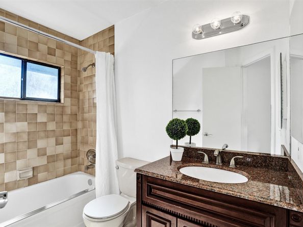 81 NE 17th Ct, Fort Lauderdale FL 33305