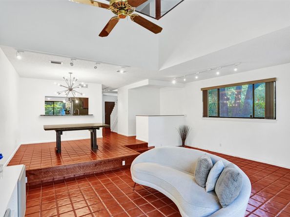 81 NE 17th Ct, Fort Lauderdale FL 33305