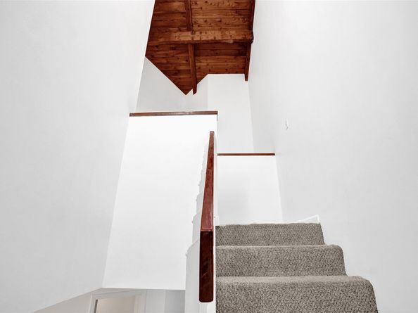 81 NE 17th Ct, Fort Lauderdale FL 33305