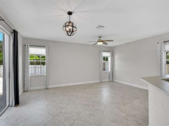 5301 NW 123rd Ter, Coral Springs FL 33076