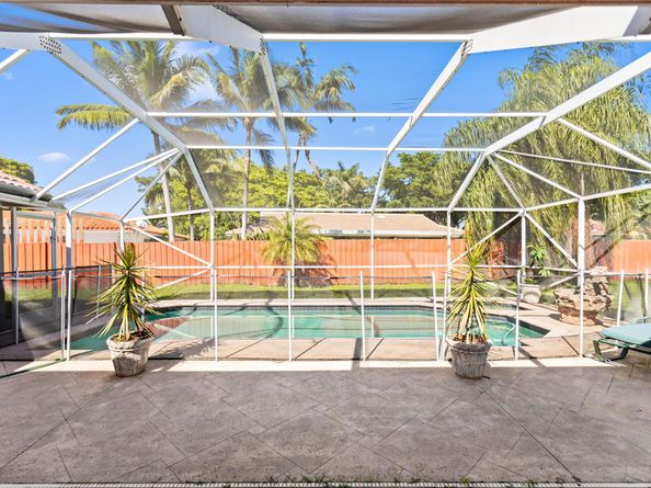 10731 NW 17th St, Coral Springs FL 33071