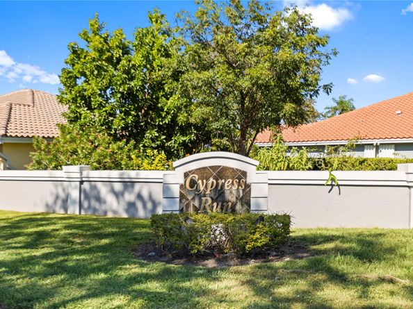 10731 NW 17th St, Coral Springs FL 33071