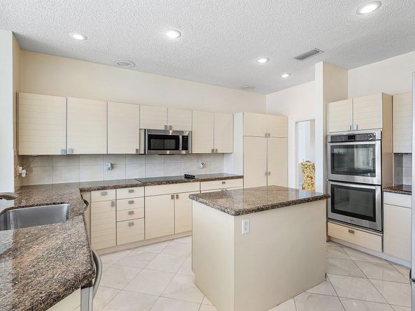 4879 Bocaire Boulevard, Boca Raton FL 33487