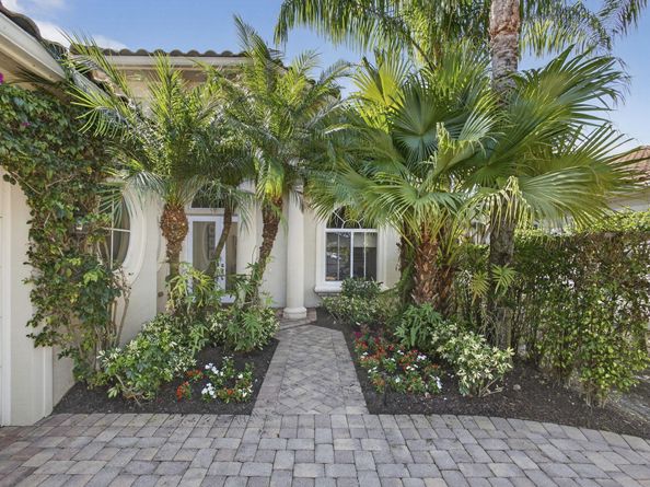 145 Bianca Drive, Palm Beach Gardens FL 33418