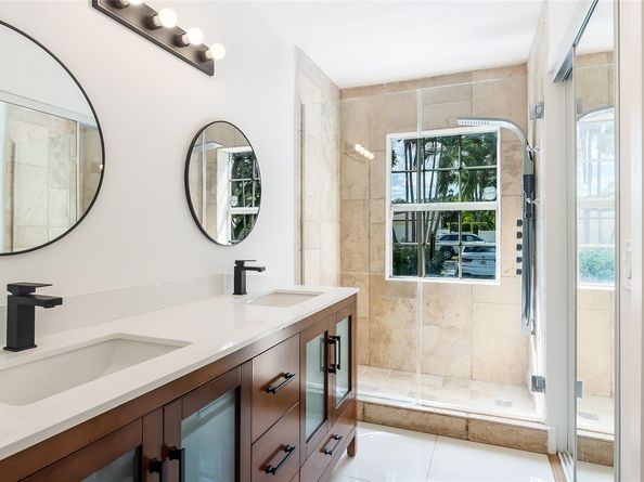 1811 SW 124th Way, Miramar FL 33027