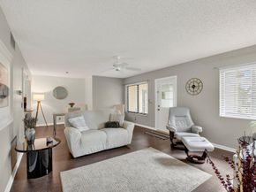 426 Pine Glen Ln c2, Greenacres FL 33463