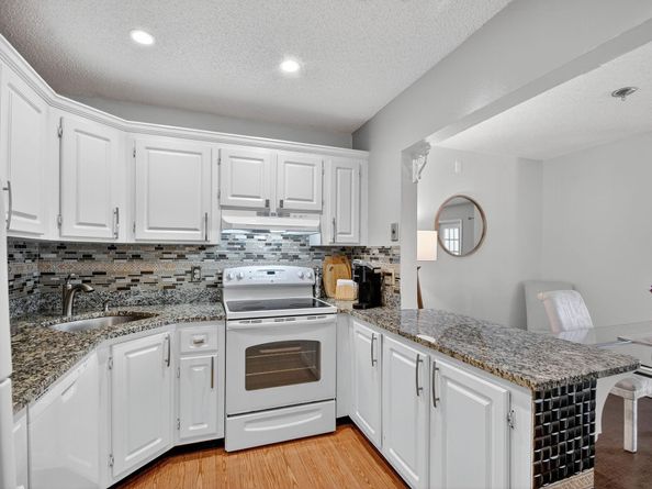 426 Pine Glen Ln c2, Greenacres FL 33463