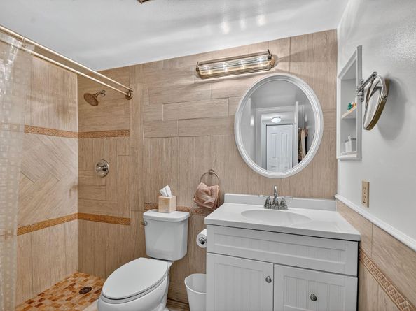 426 Pine Glen Ln c2, Greenacres FL 33463