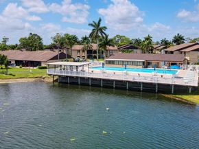 426 Pine Glen Ln c2, Greenacres FL 33463