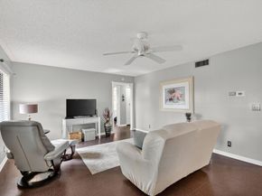 426 Pine Glen Ln c2, Greenacres FL 33463