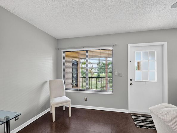 426 Pine Glen Ln c2, Greenacres FL 33463