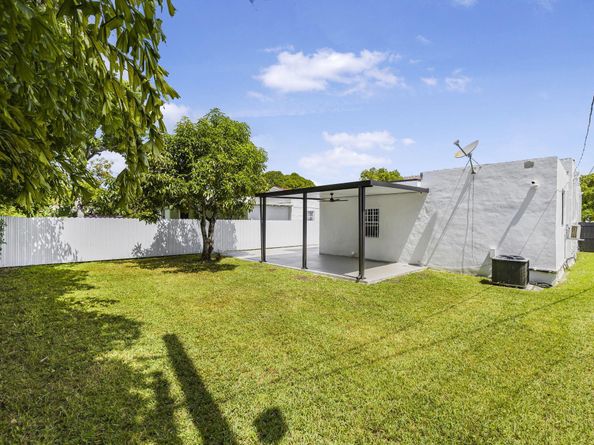 2244 SW 10th Street, Miami FL 33135