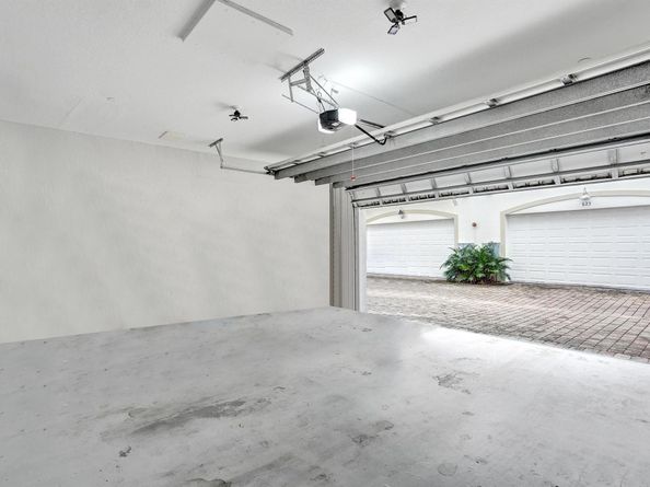 835 NE 16th Terrace, Fort Lauderdale FL 33304