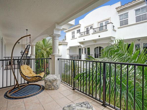 835 NE 16th Terrace, Fort Lauderdale FL 33304