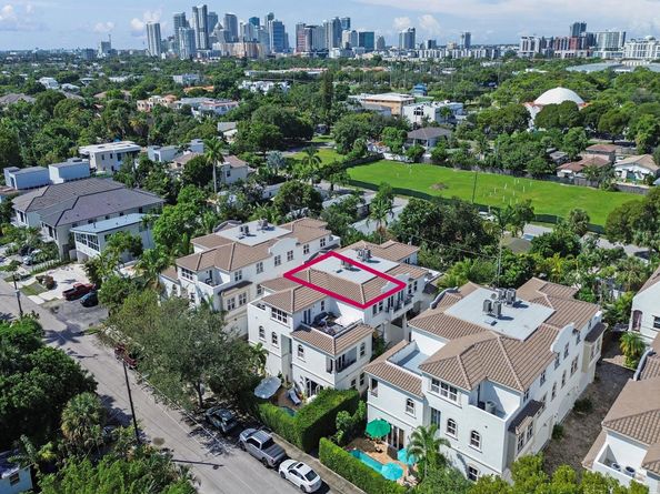 835 NE 16th Terrace, Fort Lauderdale FL 33304