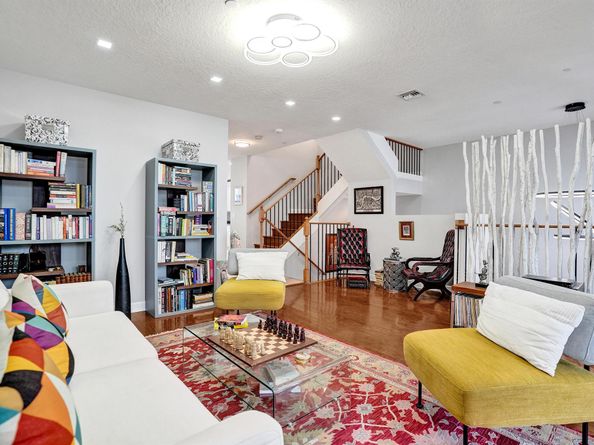 835 NE 16th Terrace, Fort Lauderdale FL 33304