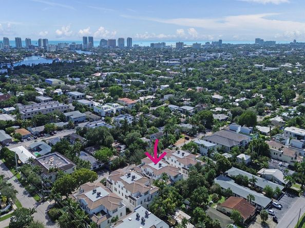 835 NE 16th Terrace, Fort Lauderdale FL 33304