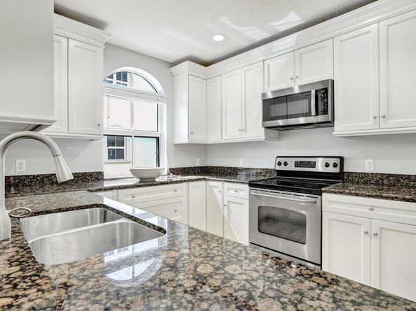 835 NE 16th Terrace, Fort Lauderdale FL 33304