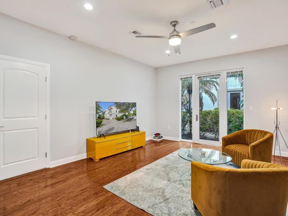 835 NE 16th Terrace, Fort Lauderdale FL 33304