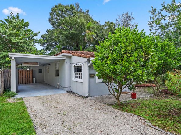 421 SW 12th Ct, Fort Lauderdale FL 33315