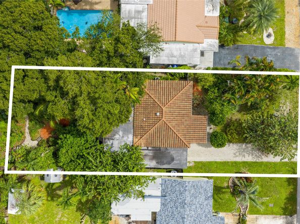 421 SW 12th Ct, Fort Lauderdale FL 33315