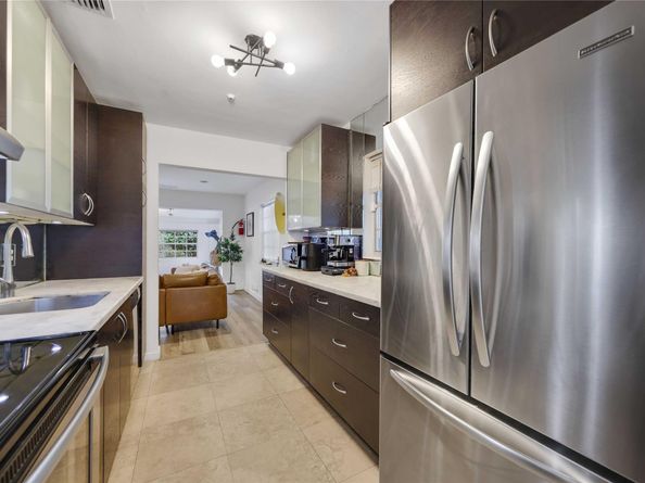 421 SW 12th Ct, Fort Lauderdale FL 33315