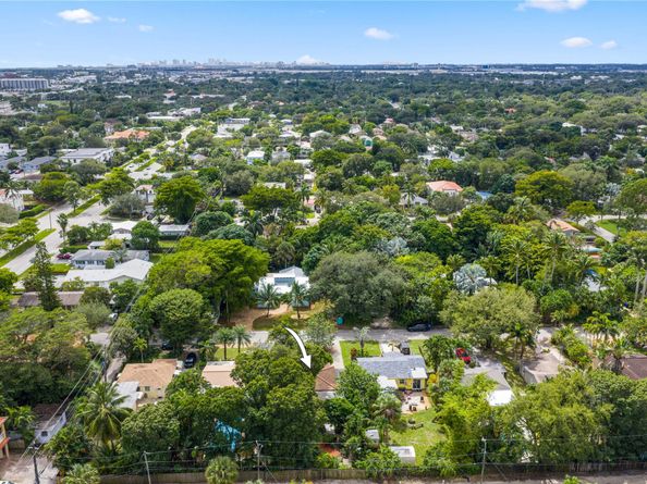 421 SW 12th Ct, Fort Lauderdale FL 33315