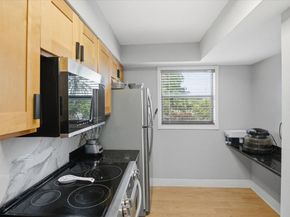 7793 Grande St 7793, Sunrise FL 33351