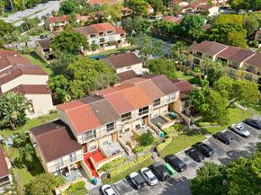 7793 Grande St 7793, Sunrise FL 33351