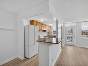 104 Paradise Harbour Boulevard 203, North Palm Beach FL 33408