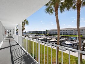 104 Paradise Harbour Boulevard 203, North Palm Beach FL 33408