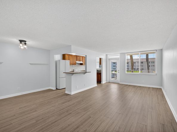 104 Paradise Harbour Boulevard 203, North Palm Beach FL 33408