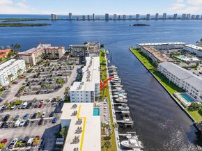 104 Paradise Harbour Boulevard 203, North Palm Beach FL 33408