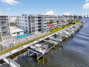 104 Paradise Harbour Boulevard 203, North Palm Beach FL 33408