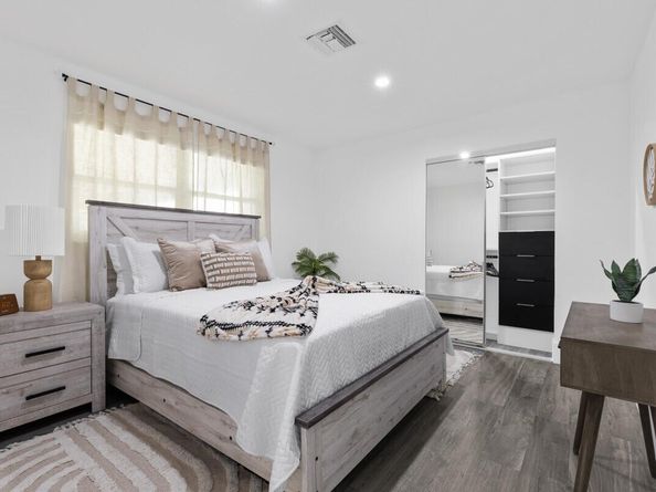1456 Cross Way, West Palm Beach FL 33401