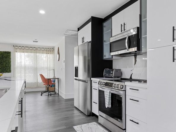 1456 Cross Way, West Palm Beach FL 33401