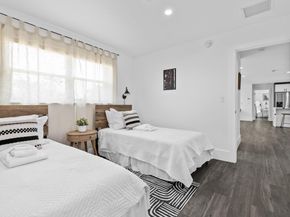 1456 Cross Way, West Palm Beach FL 33401