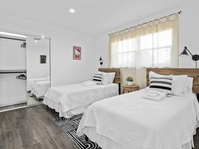 1456 Cross Way, West Palm Beach FL 33401