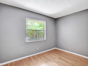 2801 Somerset Dr 101, Lauderdale Lakes FL 33311