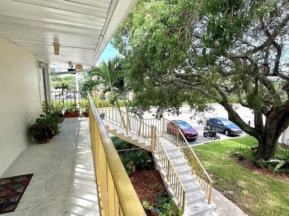 11 SW 4th Avenue 8, Boca Raton FL 33432
