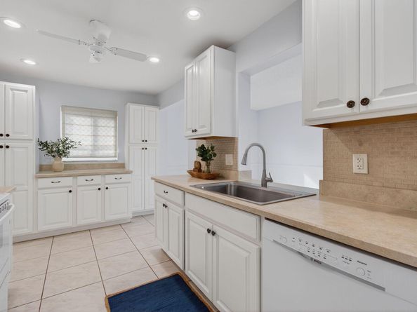 2095 SW 13th Terrace, Boynton Beach FL 33426