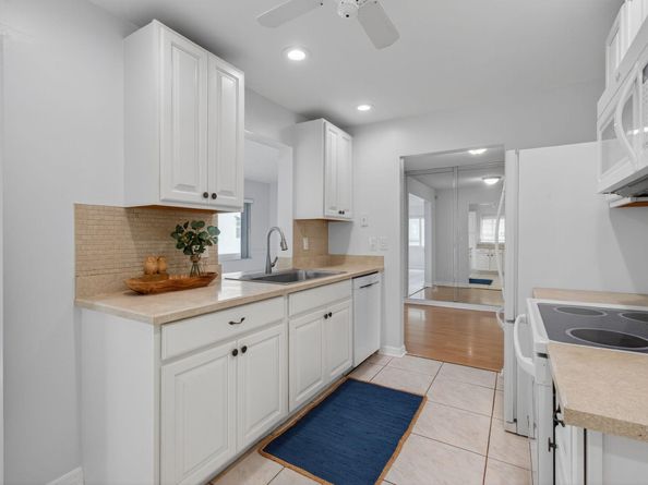 2095 SW 13th Terrace, Boynton Beach FL 33426