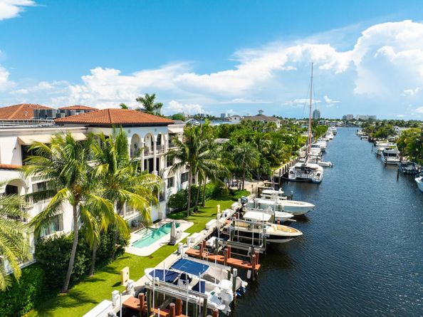 1532 SE 12th St PH1, Fort Lauderdale FL 33316