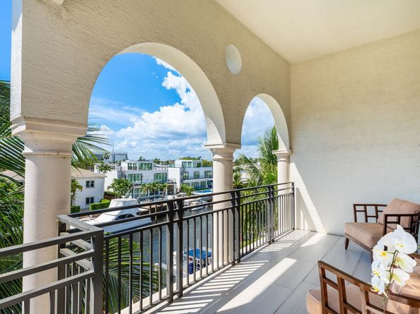 1532 SE 12th St PH1, Fort Lauderdale FL 33316