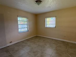 621 E 13th St, Hialeah FL 33010